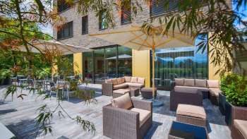 L'accogliente terrazza del b_smart hotel