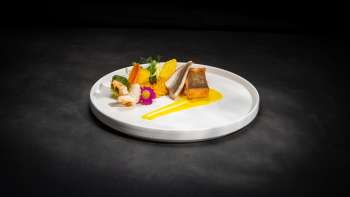 Piatti deliziosi in un'atmosfera moderna e accogliente nel ristorante Alpin Royal