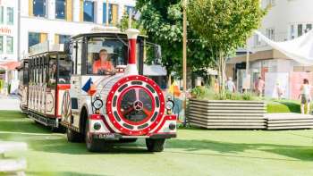 Il trenino turistico la zona pedonale di Vaduz