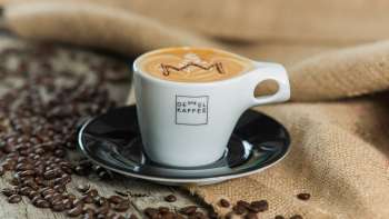 Particolare di una tazza di caffè al Kaffee Demmel
