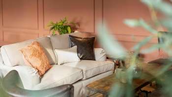 Accogliente area lounge dell'Hotel Giessen
