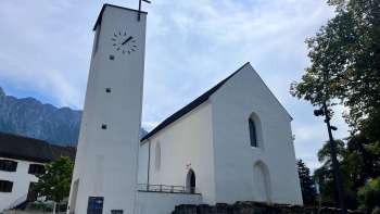 Vista esterna della chiesa di San Pietro