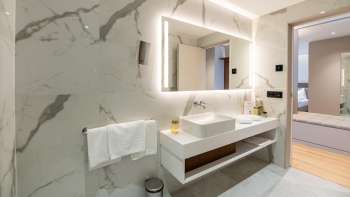 Bagno moderno all'Alpin Royal Hotel