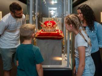 Famiglia nella SchatzKammer del Liechtenstein