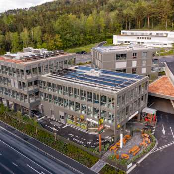 Vista dall'alto dell'edificio di McDonald's Vaduz