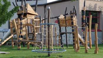 Parco giochi della scuola comunitaria