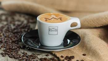 Particolare di una tazza di caffè al Kaffee Demmel